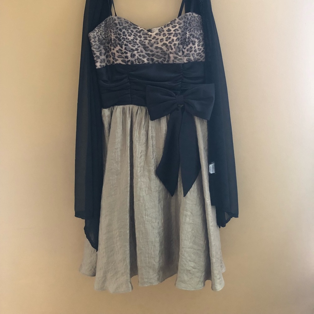 Blondie Nites Semi Formal Dress, Size 3 (EUC)